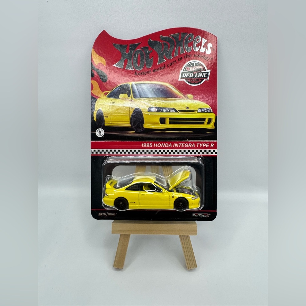 Hot Wheels Red Line Club Exclusive 1995 Honda Integra Type R W/ Protector